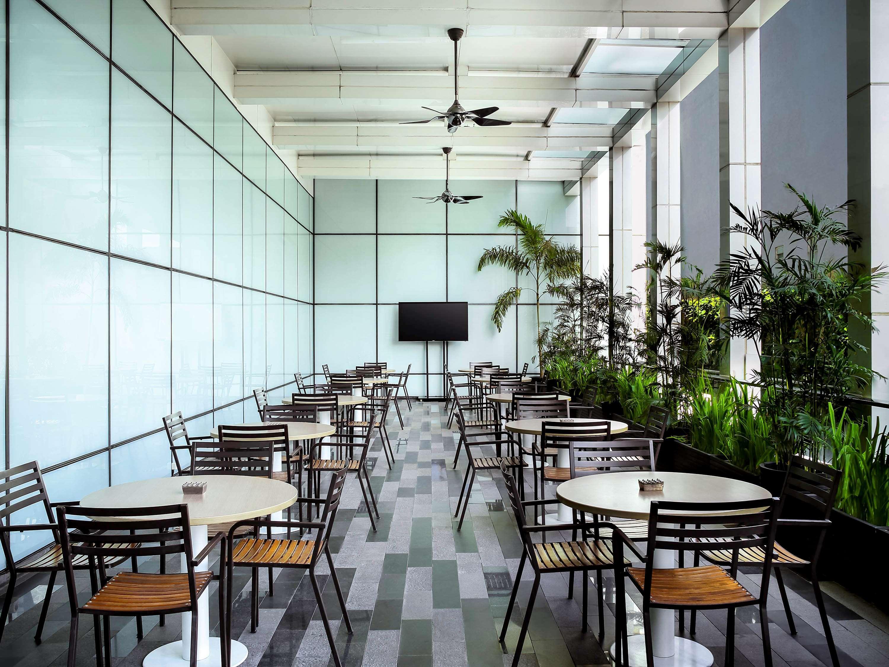 Grand Mercure Jakarta Harmoni Exterior photo